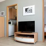 Vita * ヘーヴィーズ